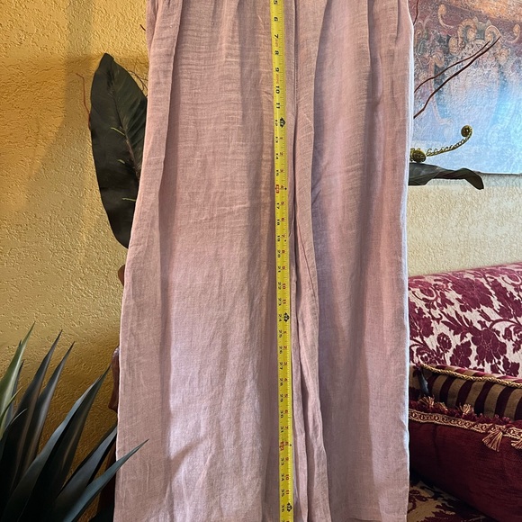 Wide leg linen pant, color pale pink, runs L/XL. - Picture 2 of 7